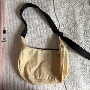 Baggu Cream Crossbody Bag with Black Strap
